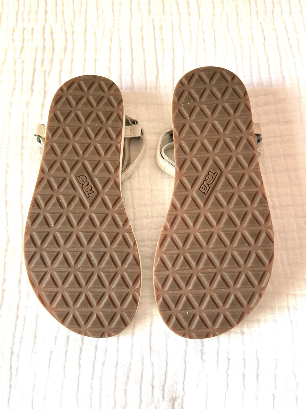 Teva Original Universal Slim Leather Sandal in Birch Women’s 9 - Picture 4 of 5